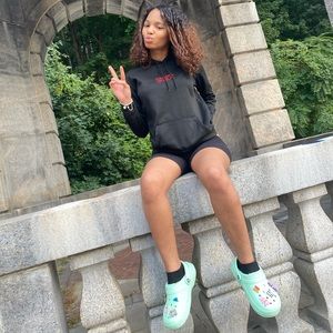 Meet your Posher, Nicole